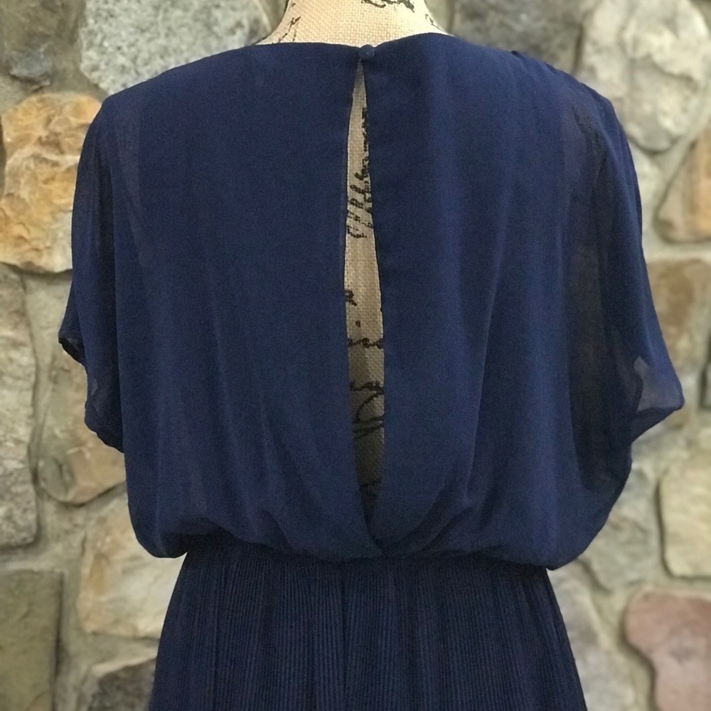 Lush blue pleated dress size M - Picture 4 of 8